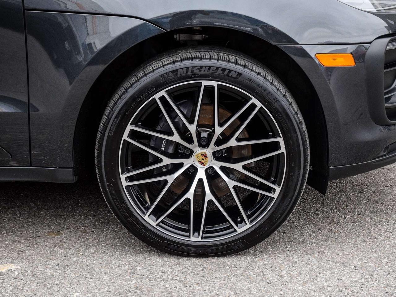 2024 Porsche Macan  Photo