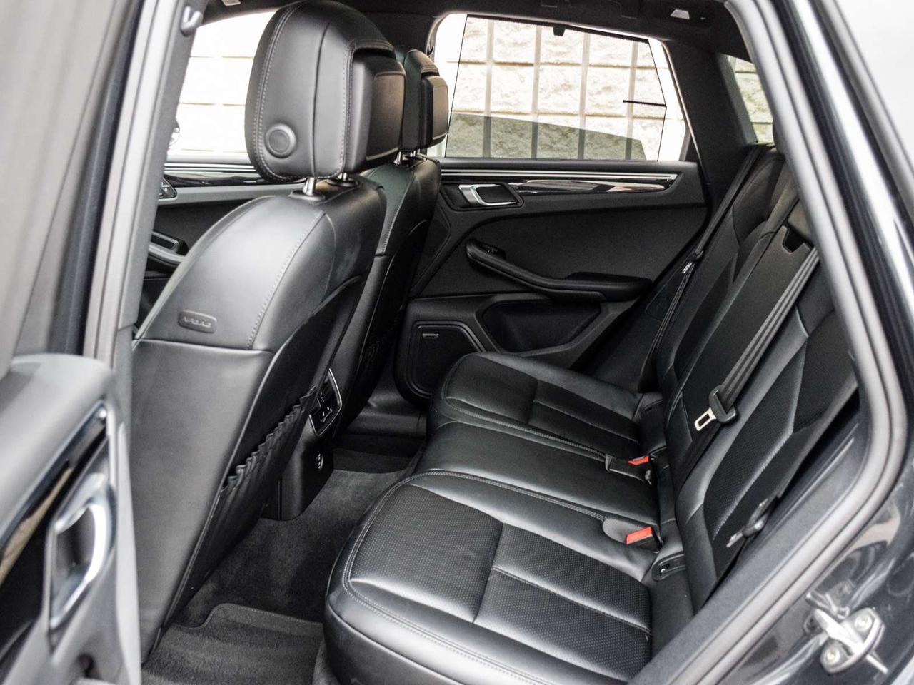 2024 Porsche Macan  Photo
