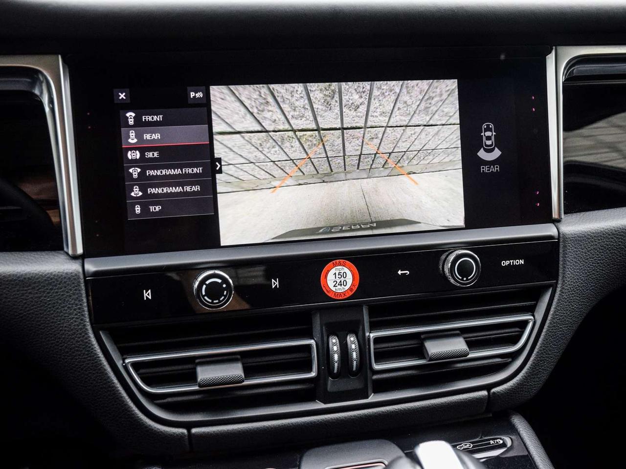 2024 Porsche Macan  Photo