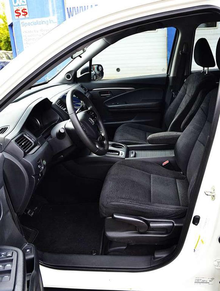 2019 Honda Pilot LX All-wheel Drive 8 PASS Photo
