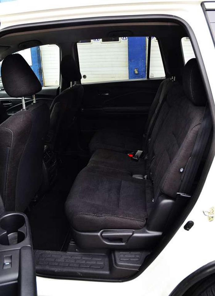 2019 Honda Pilot LX All-wheel Drive 8 PASS Photo