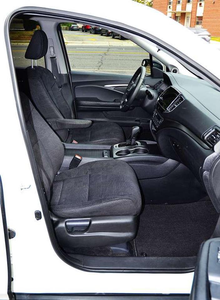 2019 Honda Pilot LX All-wheel Drive 8 PASS Photo