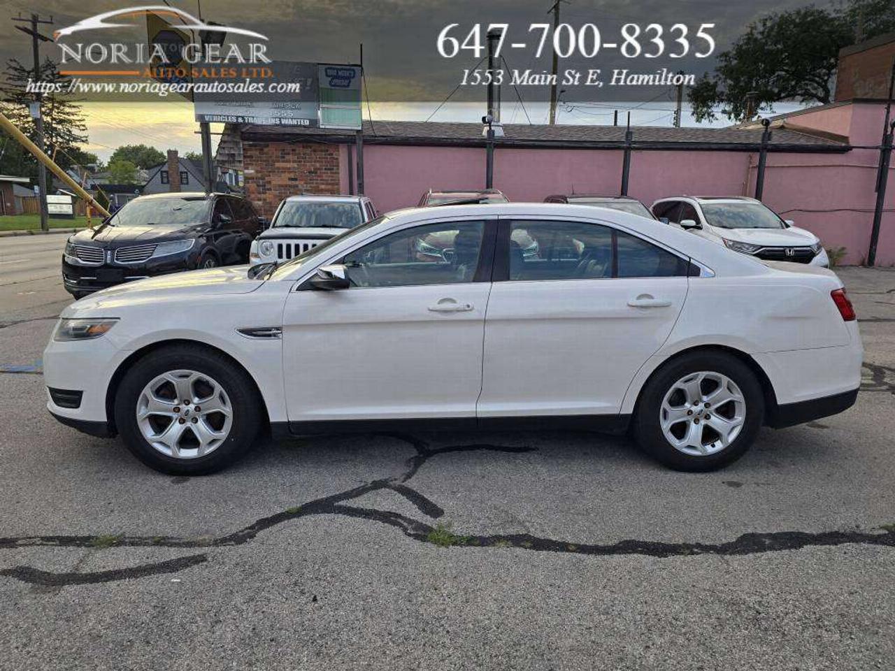 2015 Ford Taurus LIMITED Photo