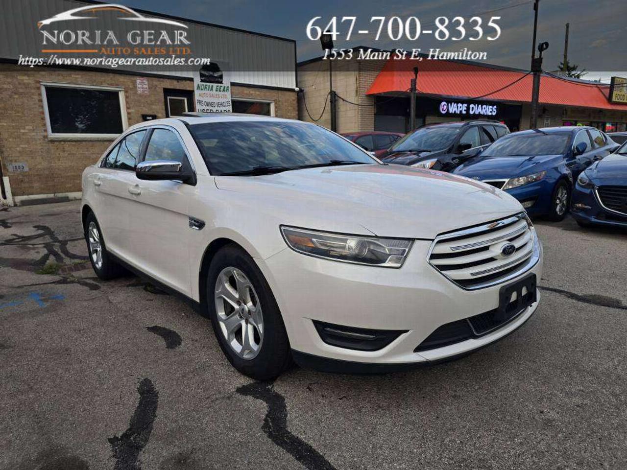 2015 Ford Taurus LIMITED Photo