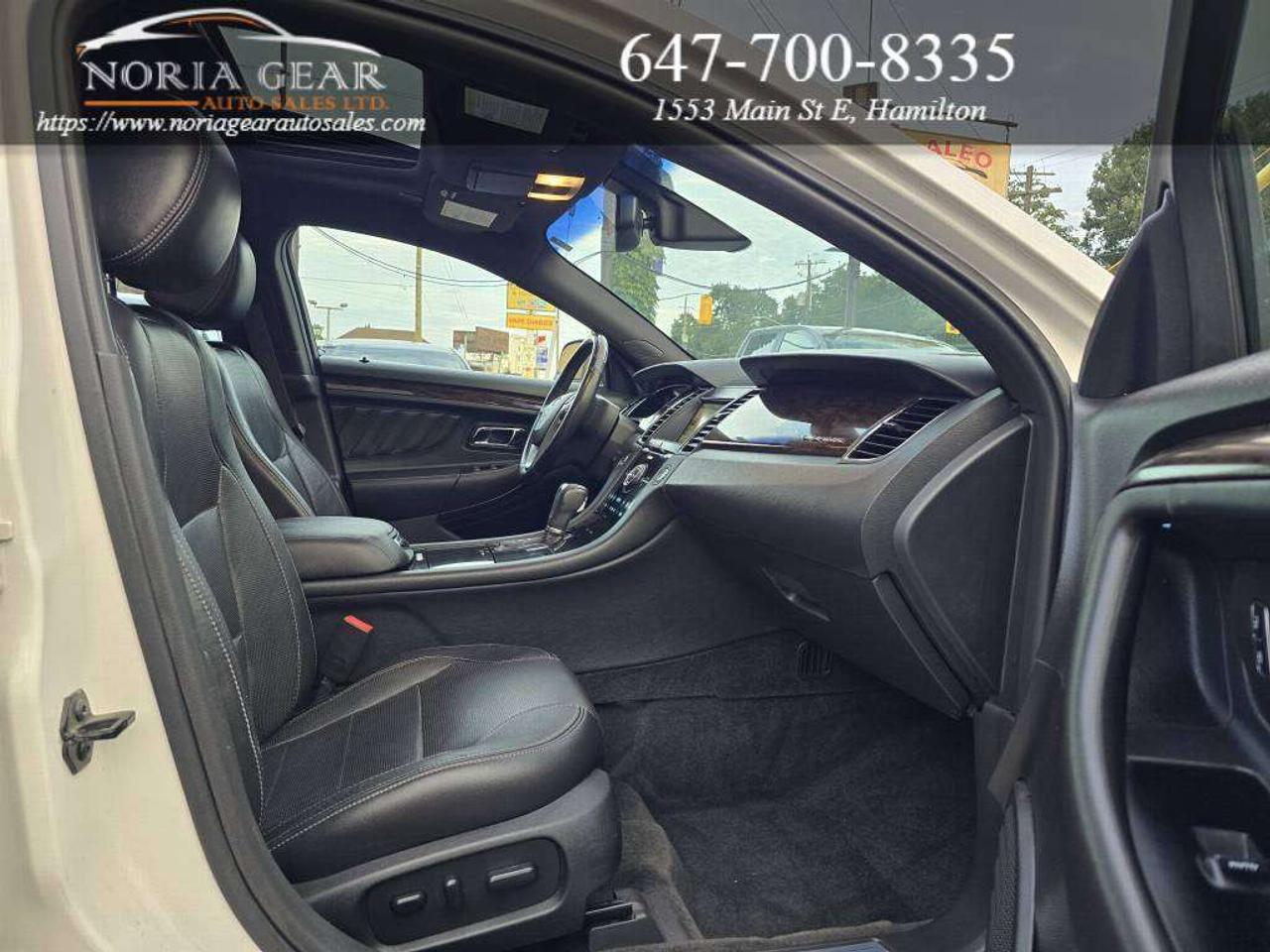 2015 Ford Taurus LIMITED Photo