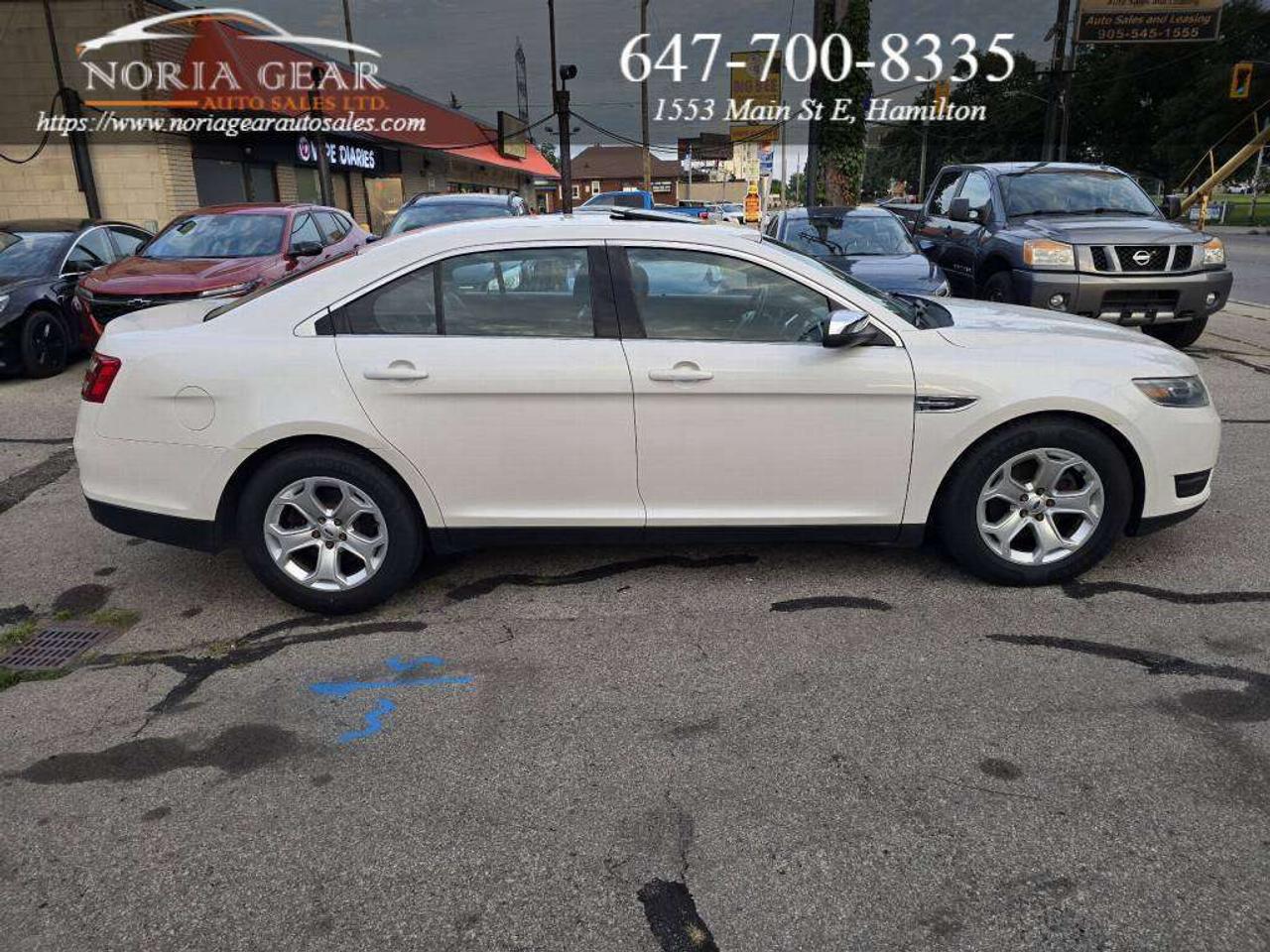 2015 Ford Taurus LIMITED Photo