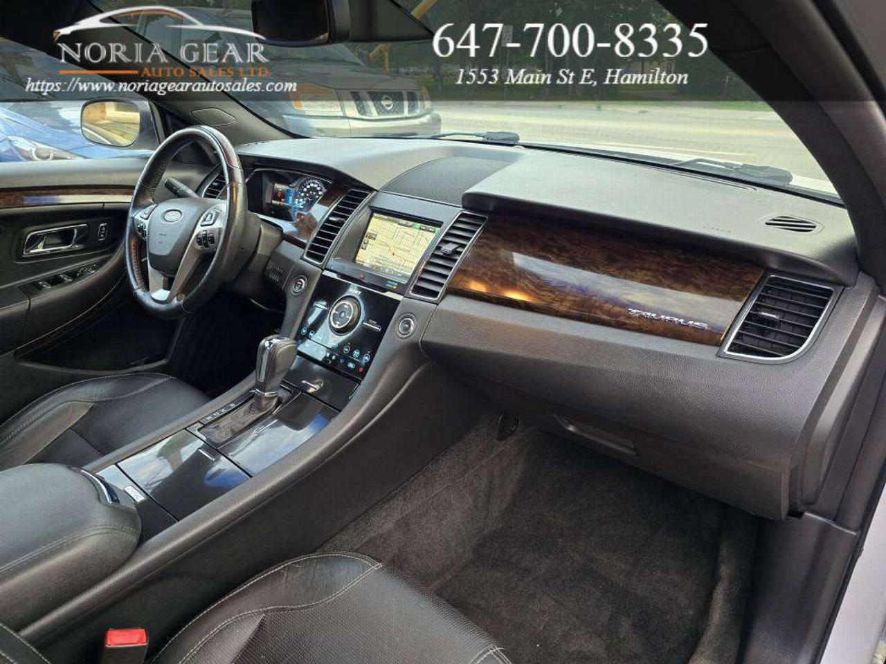 2015 Ford Taurus LIMITED Photo