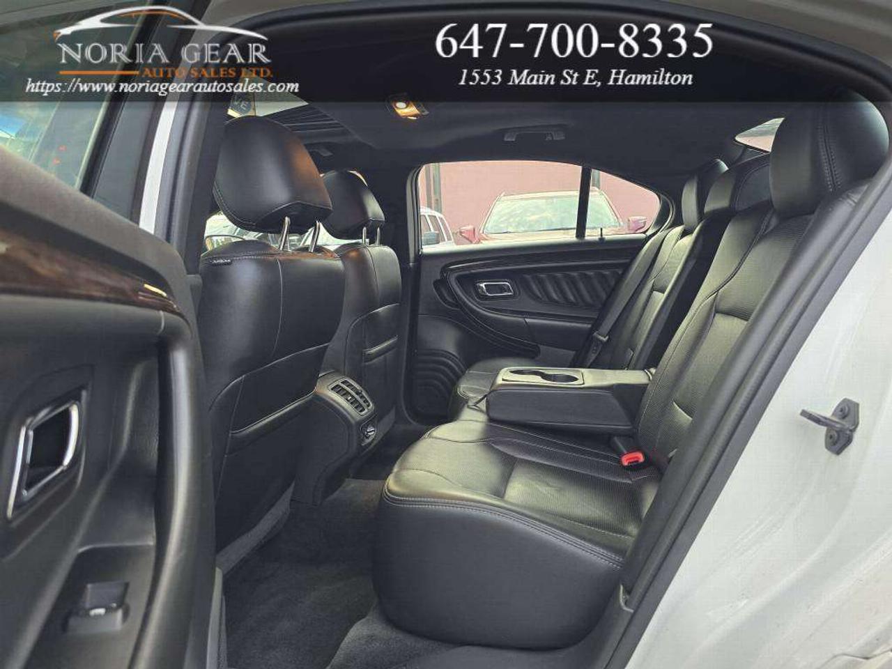 2015 Ford Taurus LIMITED Photo