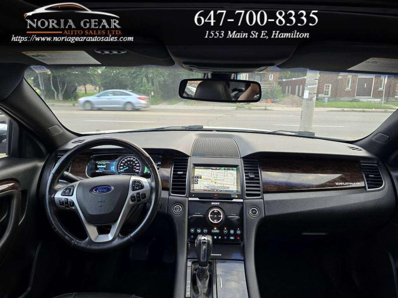 2015 Ford Taurus LIMITED Photo