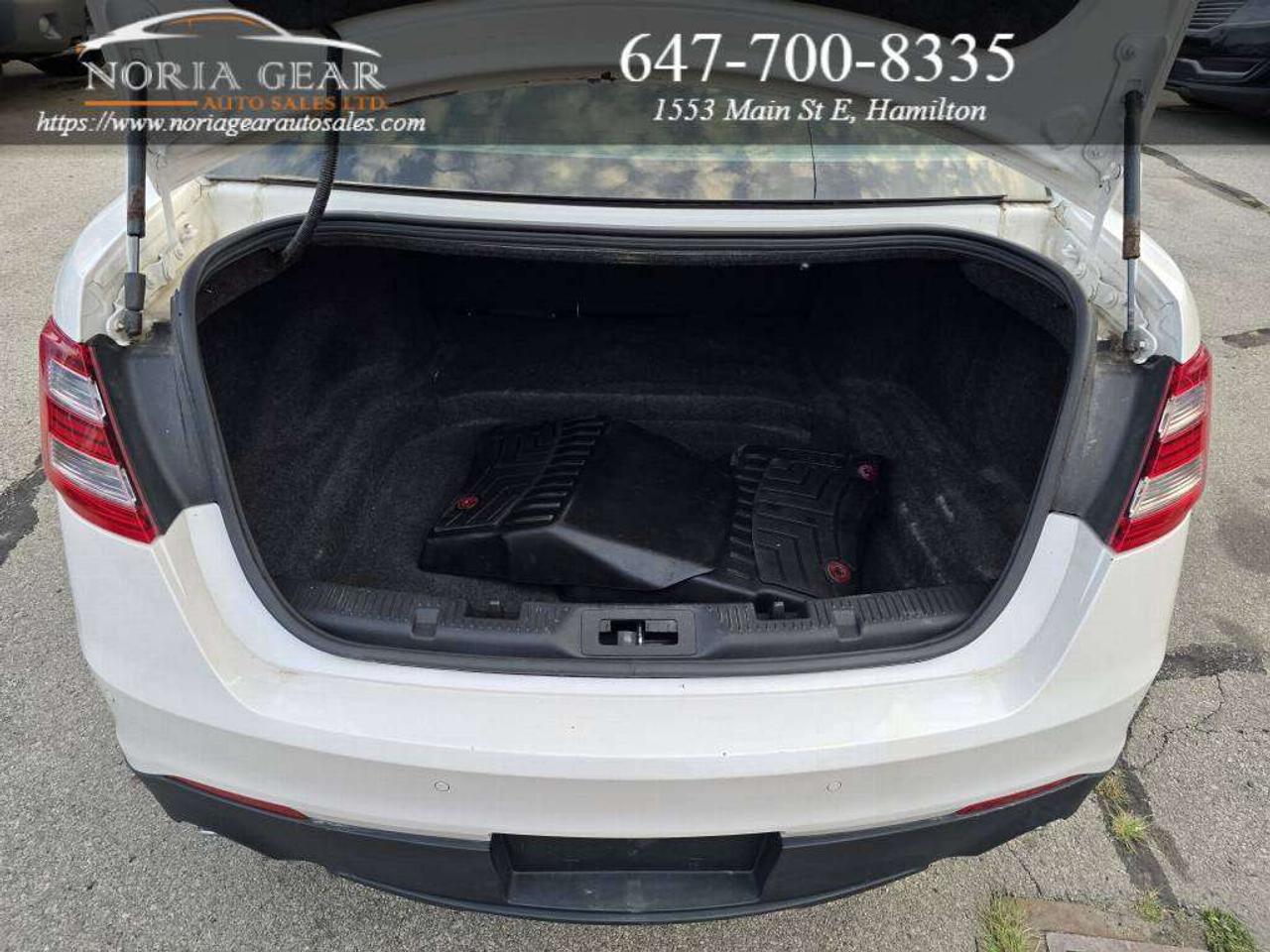 2015 Ford Taurus LIMITED Photo