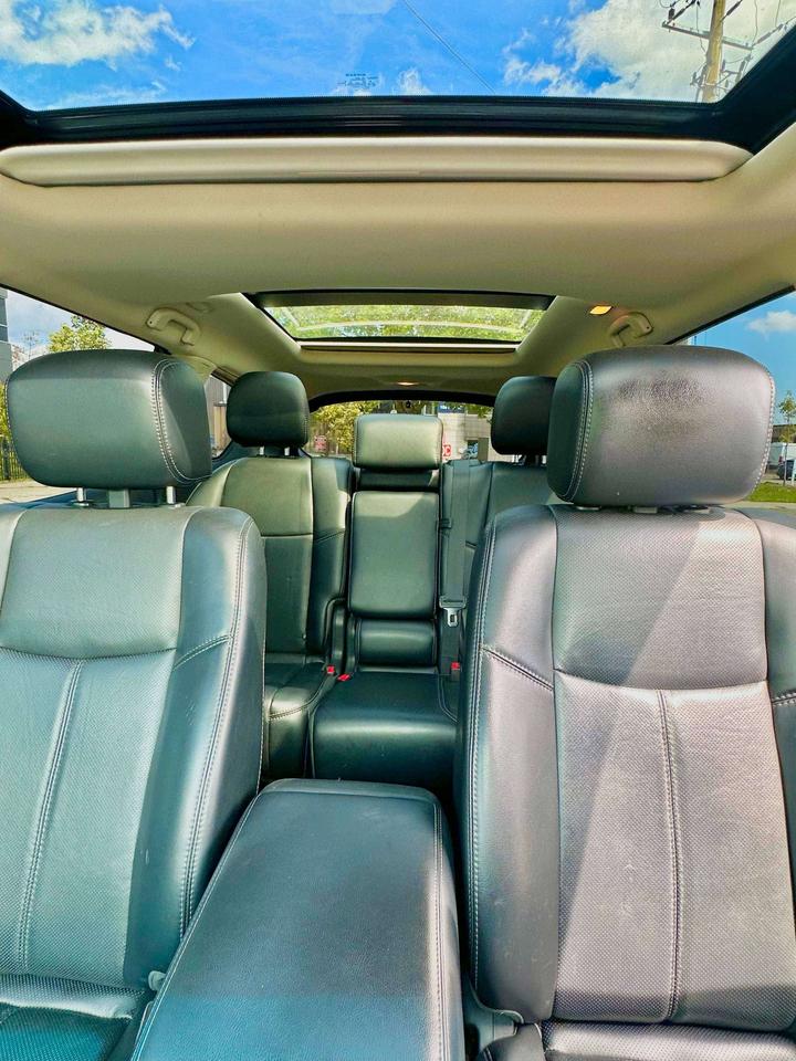 2015 Nissan Pathfinder Platinum Photo