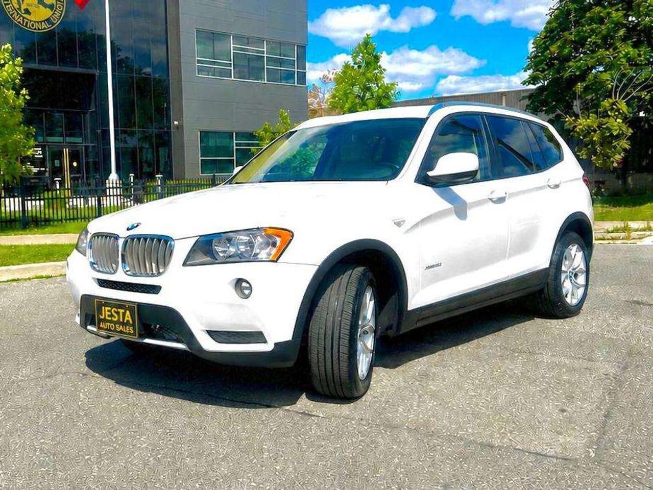 2013 BMW X3 28i Photo3