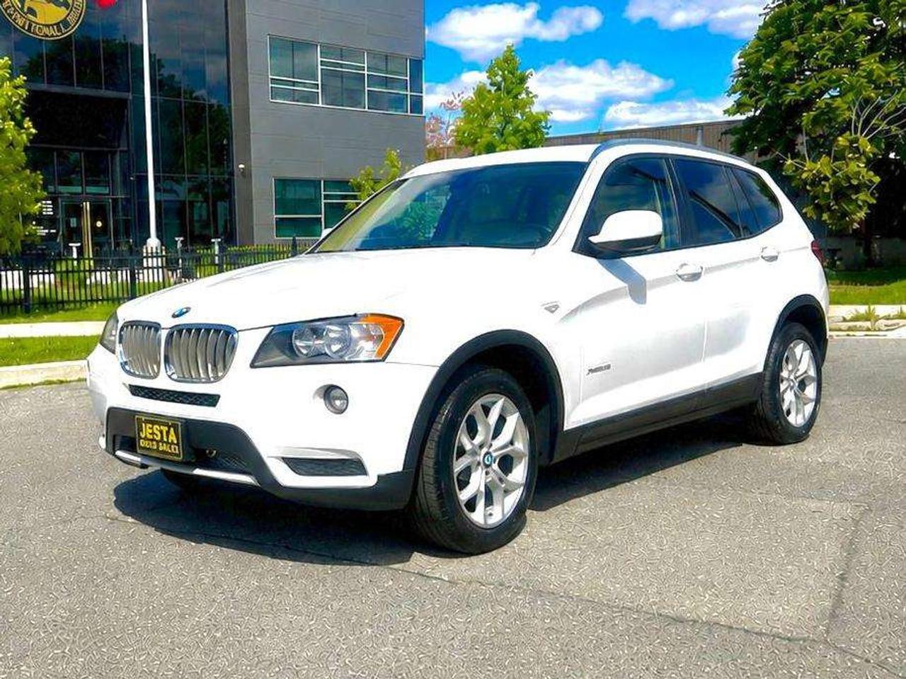 2013 BMW X3 28i Photo1