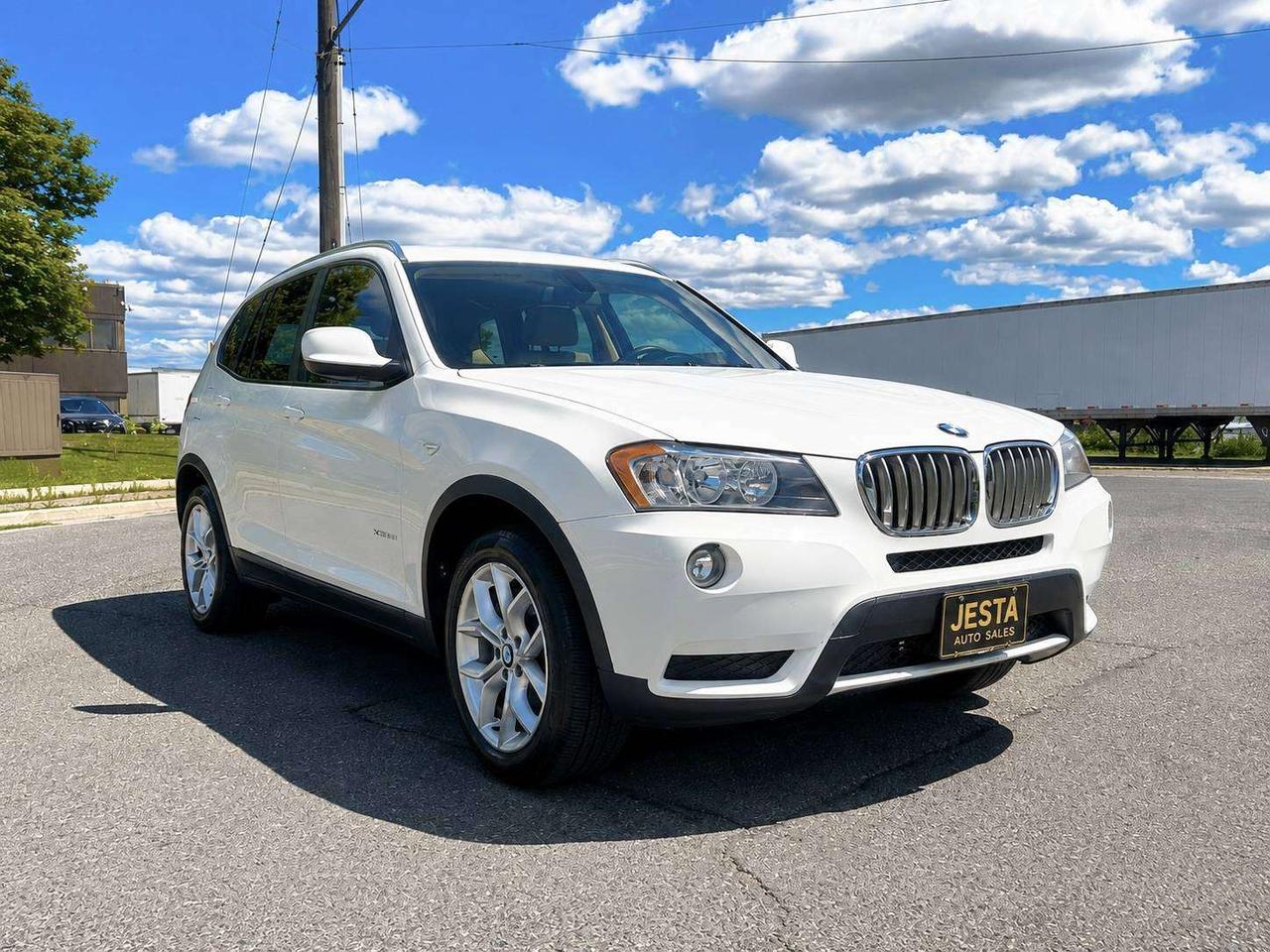 2013 BMW X3 28i Photo