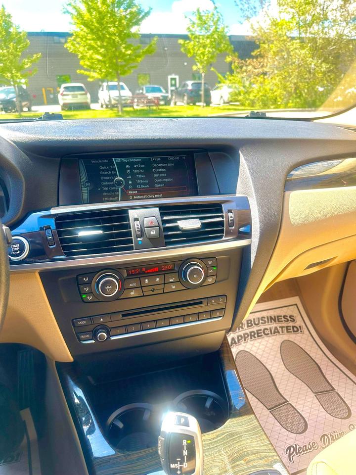 2013 BMW X3 28i Photo