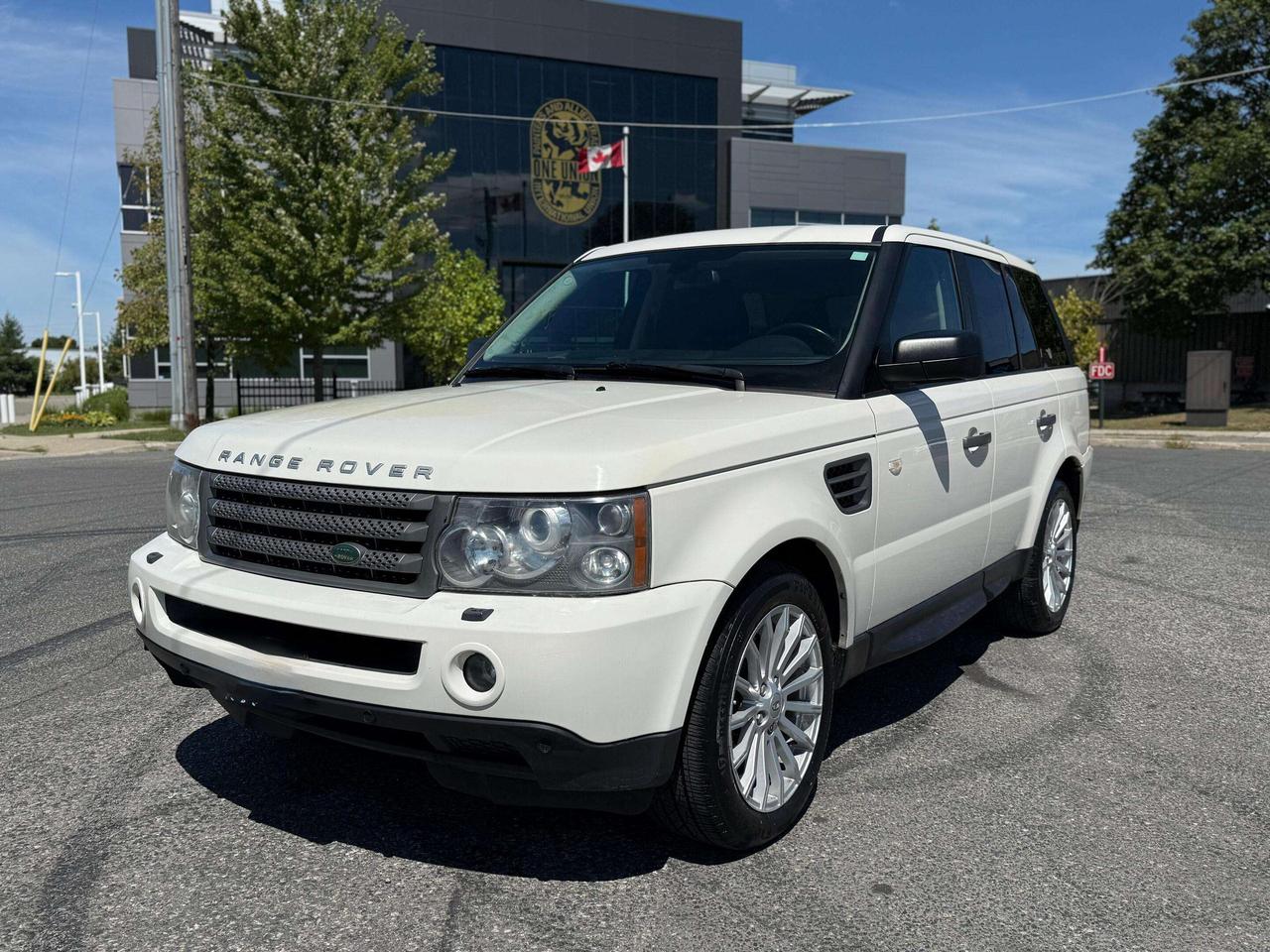 2009 Land Rover Range Rover Sport 4WD 4dr HSE Photo2
