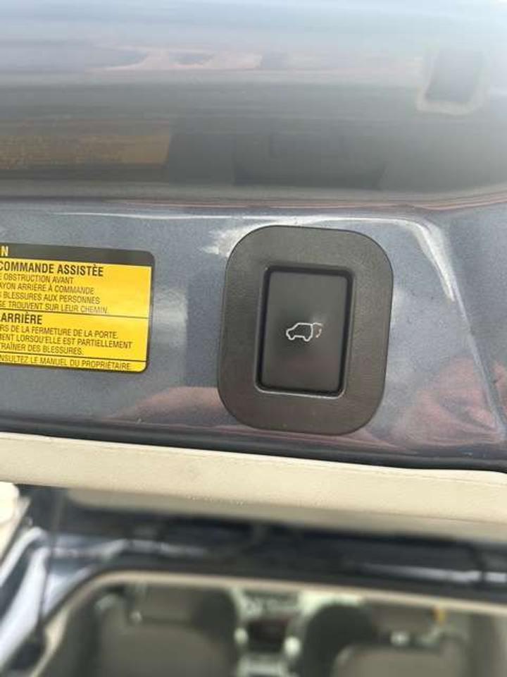 2014 Toyota Sienna XLE   AWD   LEATHER   SUNROOF   REAR CAMERA Photo