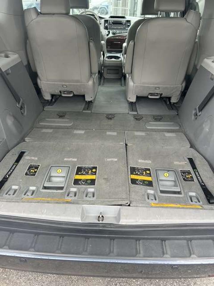 2014 Toyota Sienna XLE   AWD   LEATHER   SUNROOF   REAR CAMERA Photo