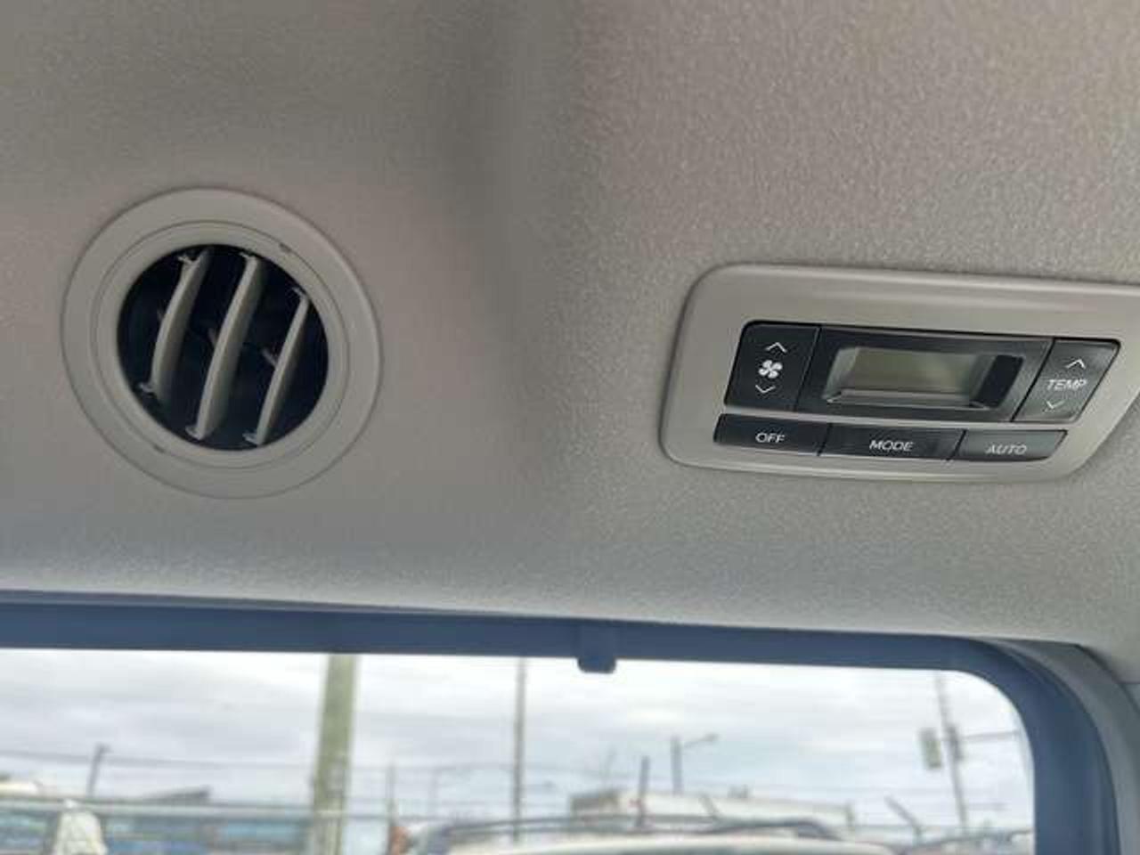 2014 Toyota Sienna XLE   AWD   LEATHER   SUNROOF   REAR CAMERA Photo