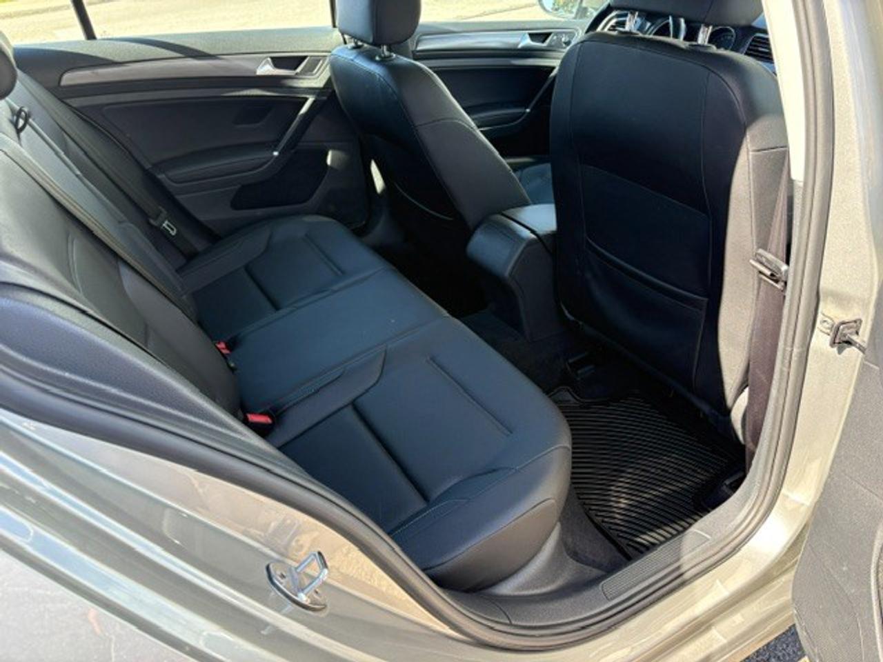 2018 Volkswagen Golf 1.8 TSI Comfortline (A6) 4dr Hatchback Photo