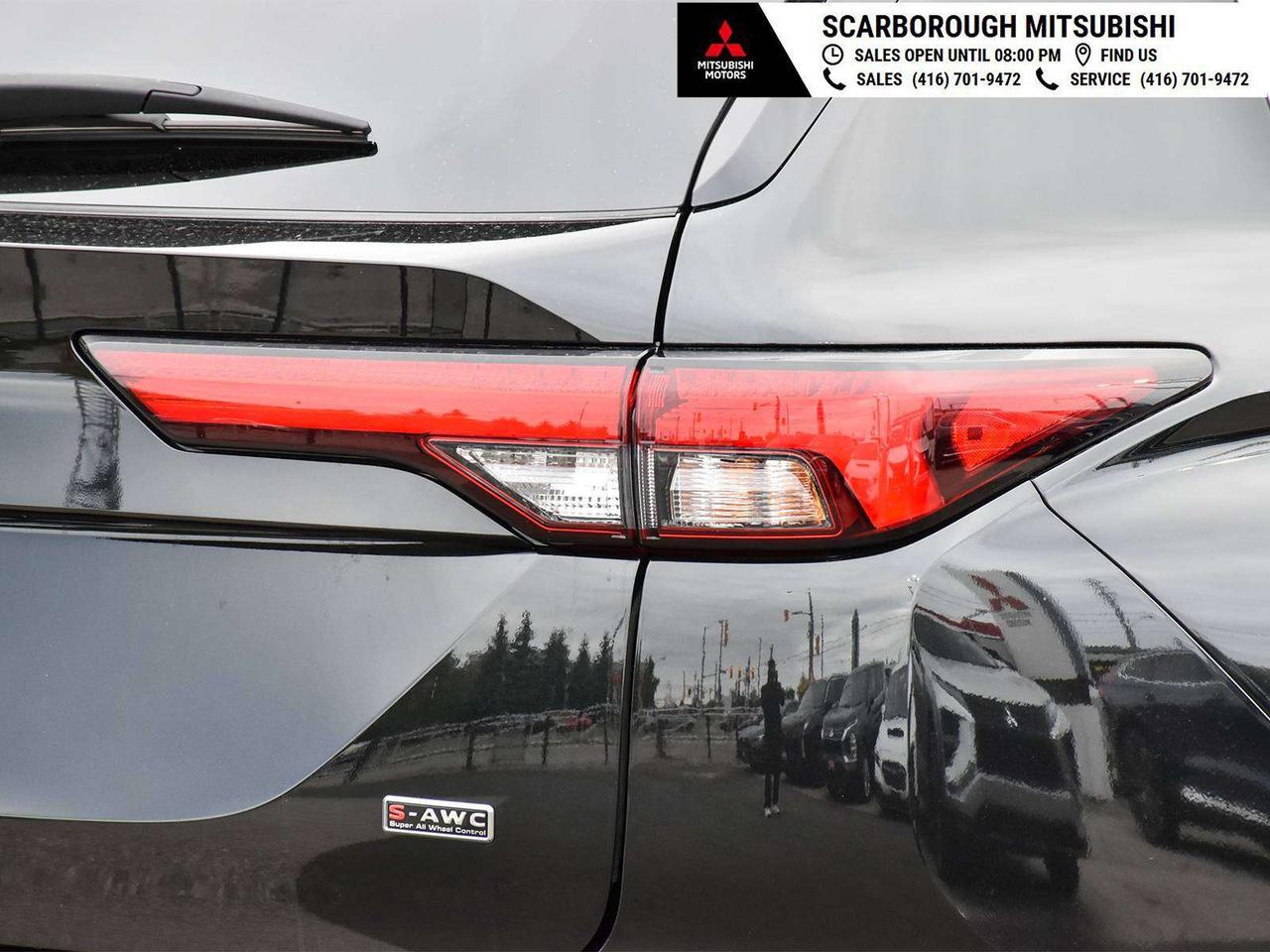 2024 Mitsubishi Outlander LE, sunroof, blue tooth, blind spot, rear camera Photo