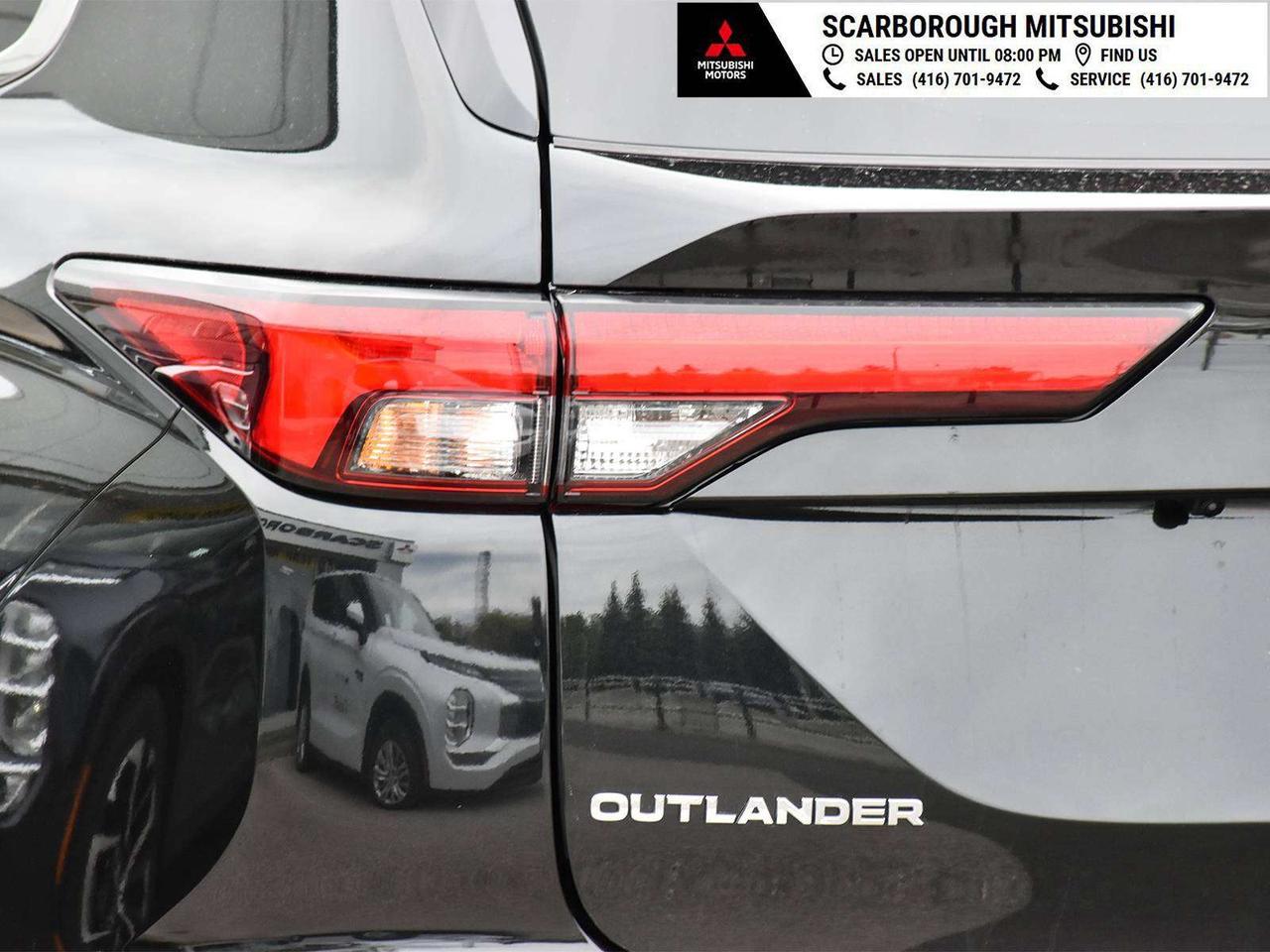 2024 Mitsubishi Outlander LE, sunroof, blue tooth, blind spot, rear camera Photo