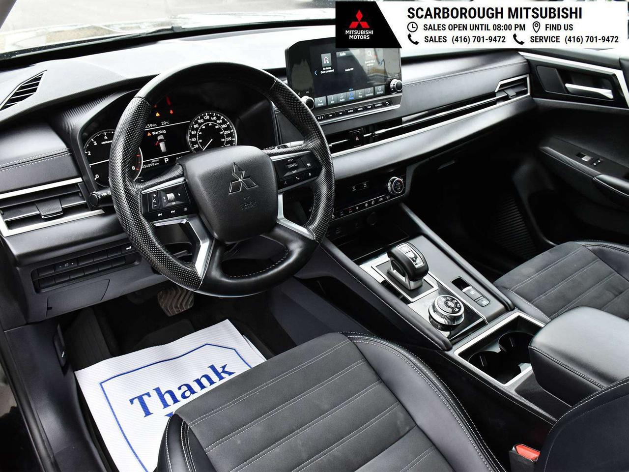 2024 Mitsubishi Outlander LE, sunroof, blue tooth, blind spot, rear camera Photo