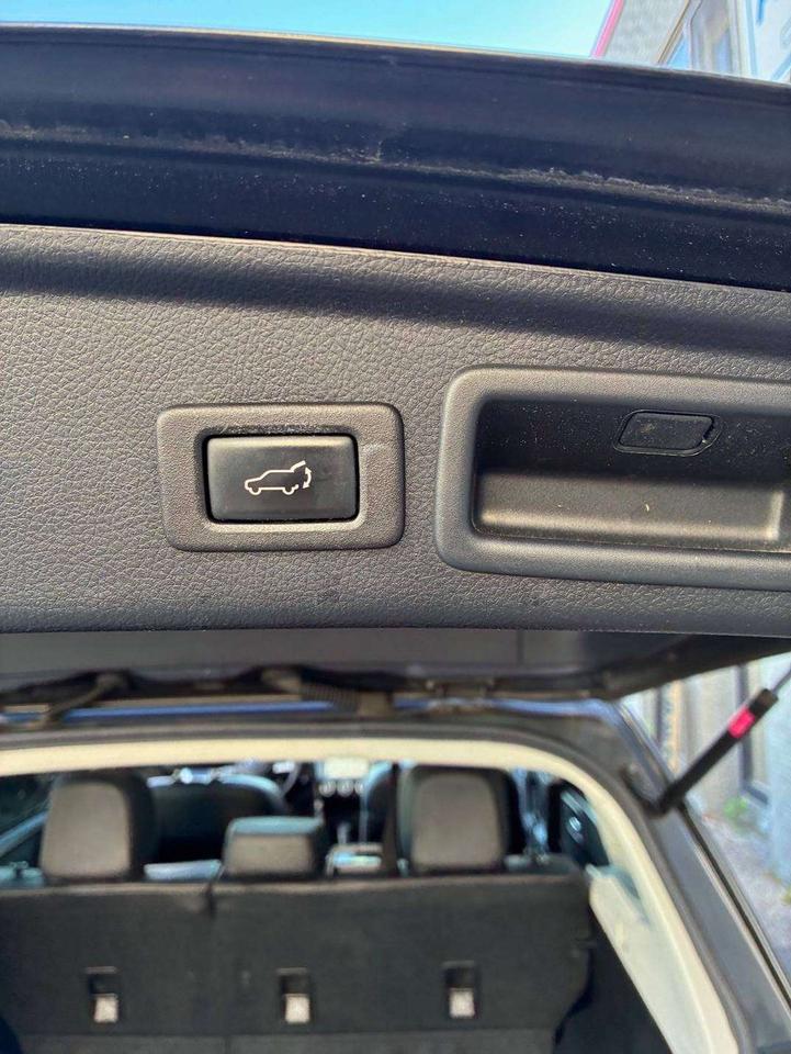 2018 Subaru Forester LIMITED   EYESIGHT   PANO ROOF   LEATHER Photo