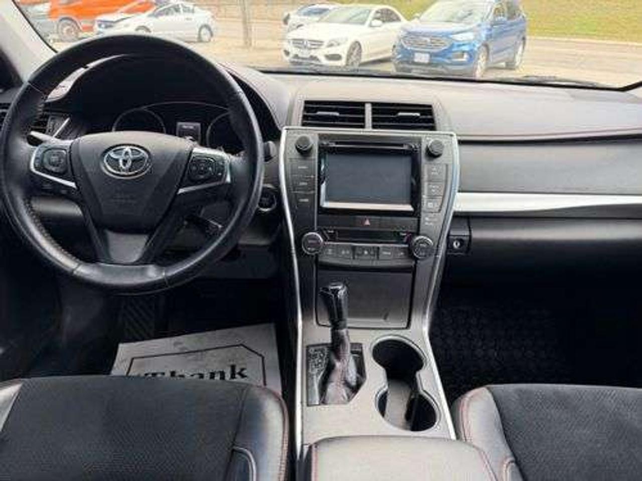 2015 Toyota Camry SAFETY CERTIFIED Photo4