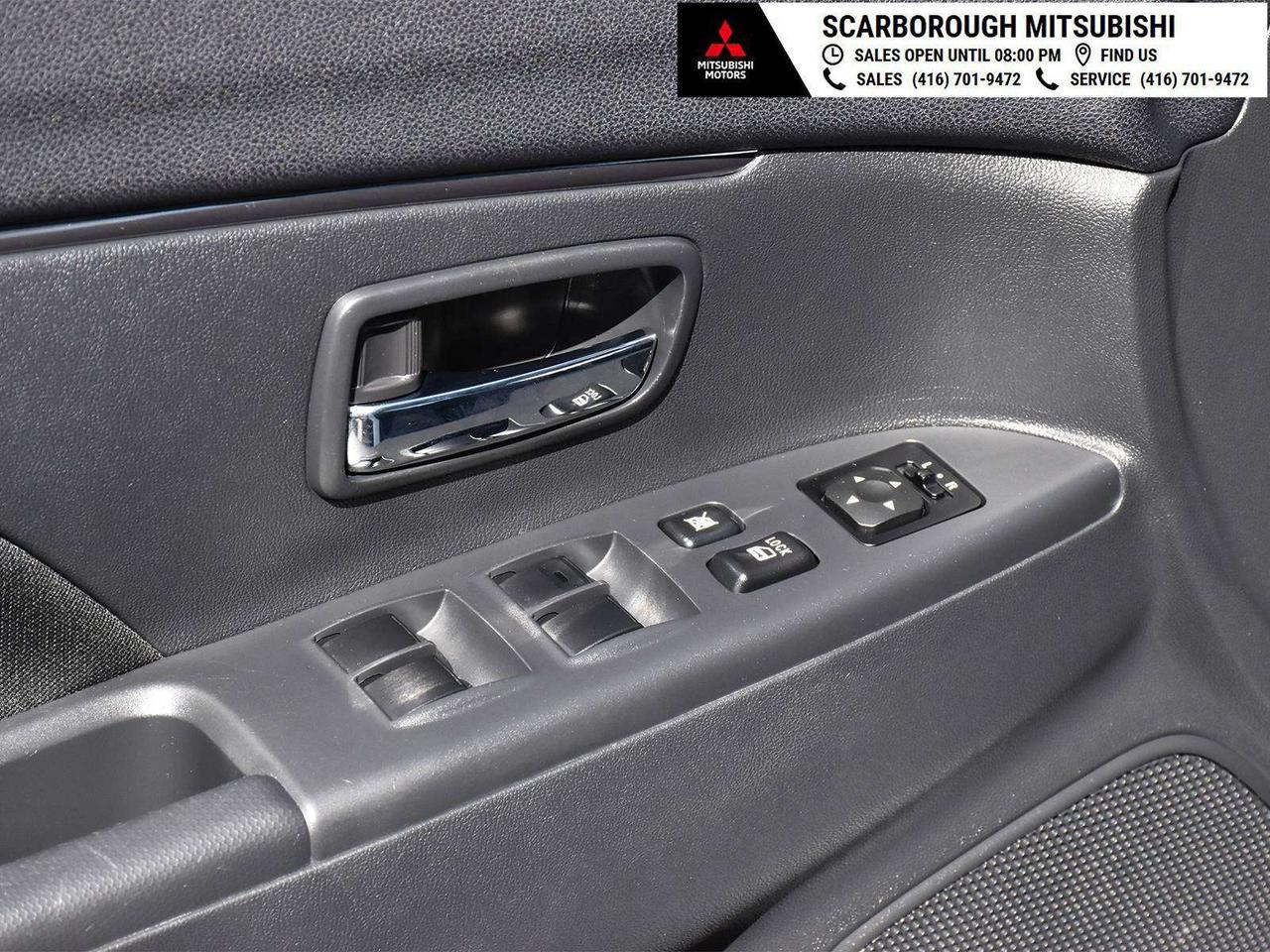 2023 Mitsubishi RVR SE ,Auto, blue tooth, rear camera , carplay Photo