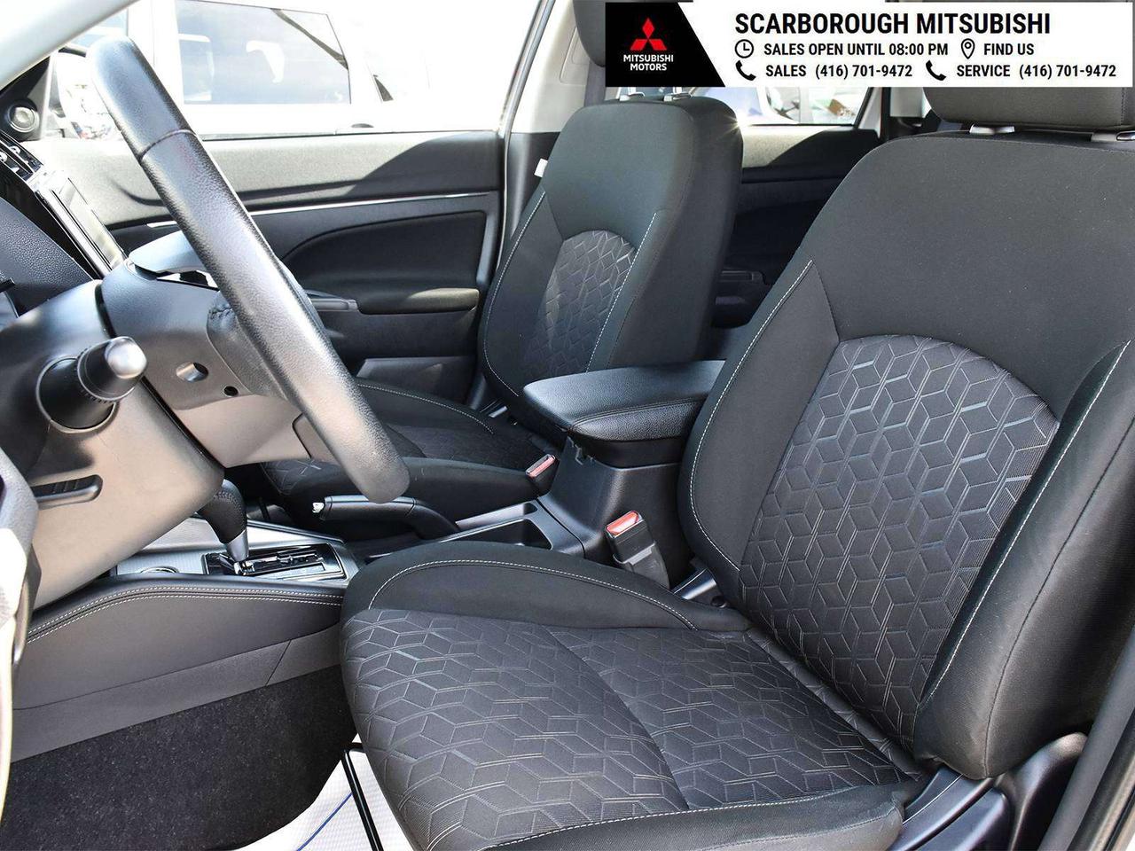 2023 Mitsubishi RVR SE ,Auto, blue tooth, rear camera , carplay Photo