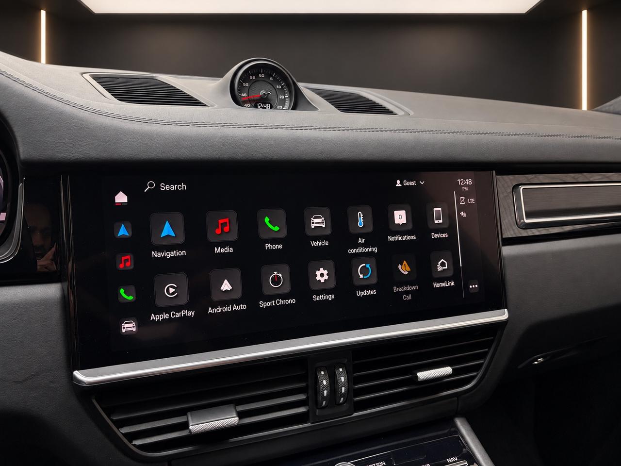 2022 Porsche Cayenne  Photo