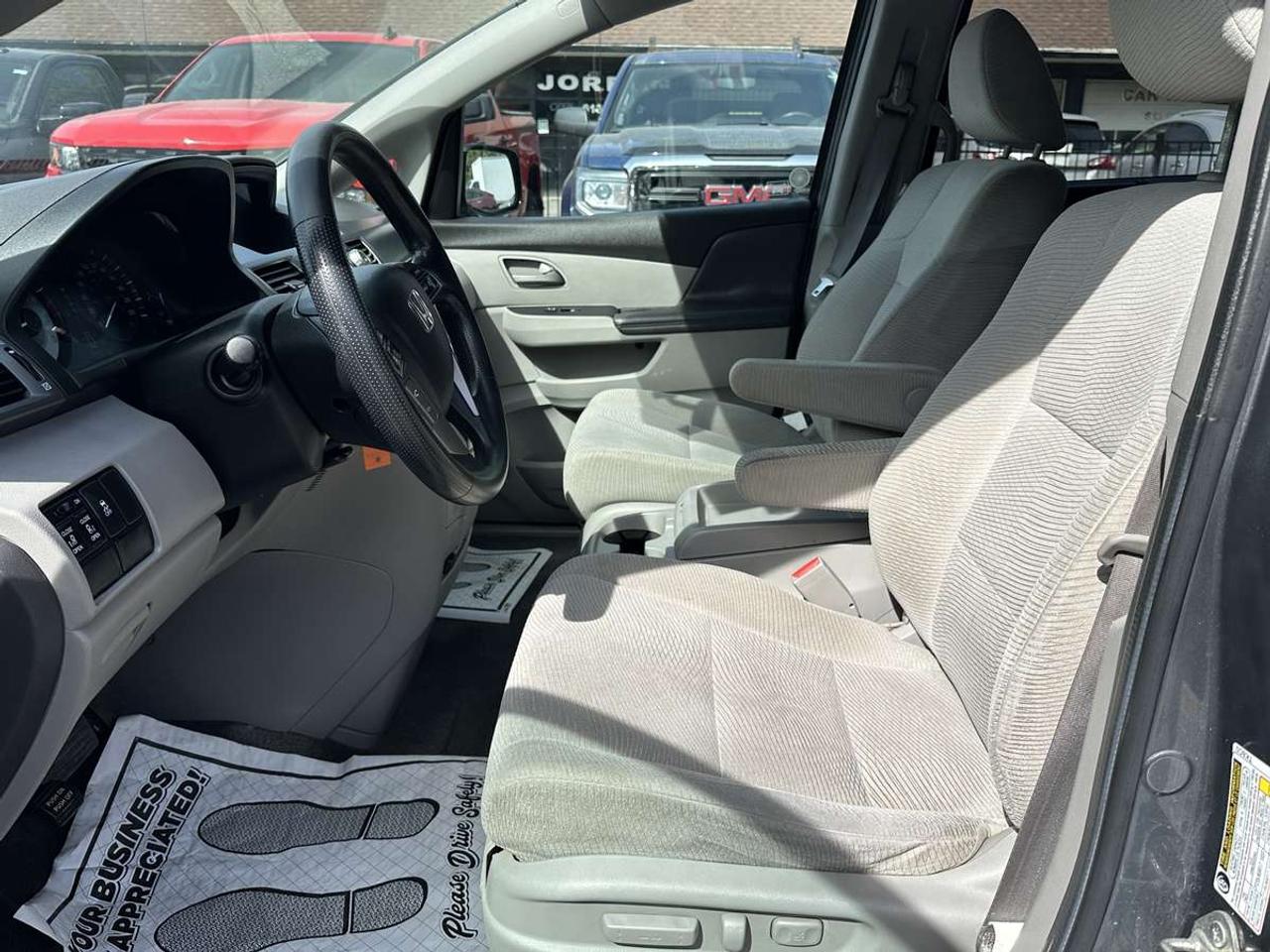 2012 Honda Odyssey EX Photo