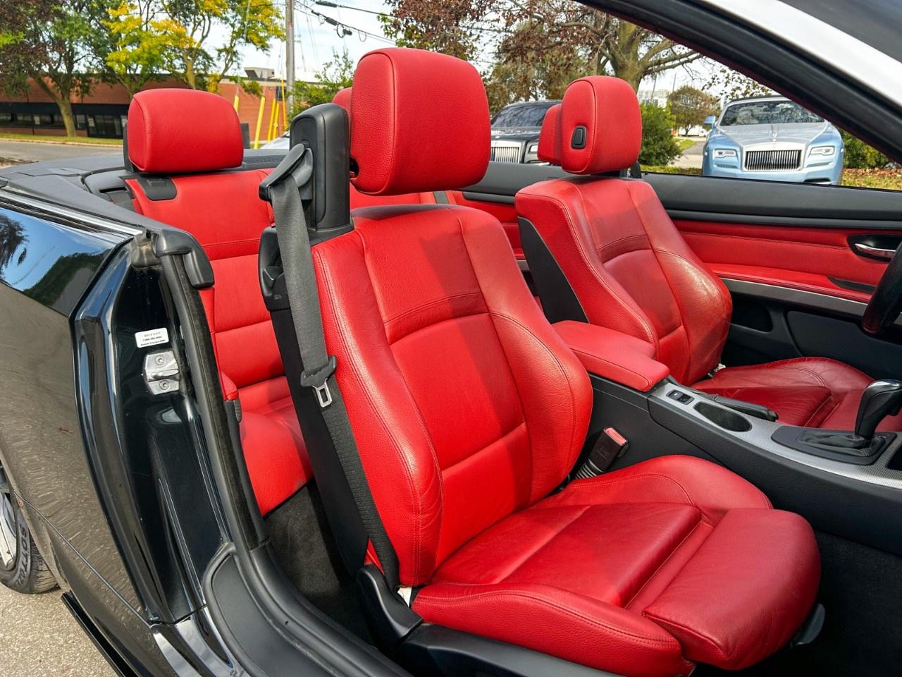 2013 BMW 3 Series 328i / M Package / Convertible Photo