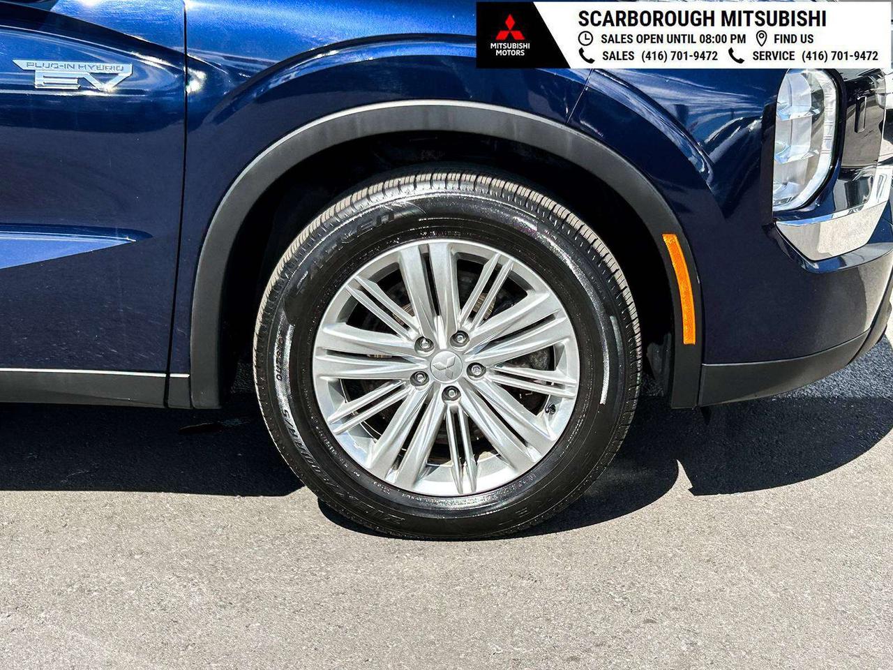 2023 Mitsubishi Outlander ES   PHEV   Apple Carplay I  Rear camera Photo