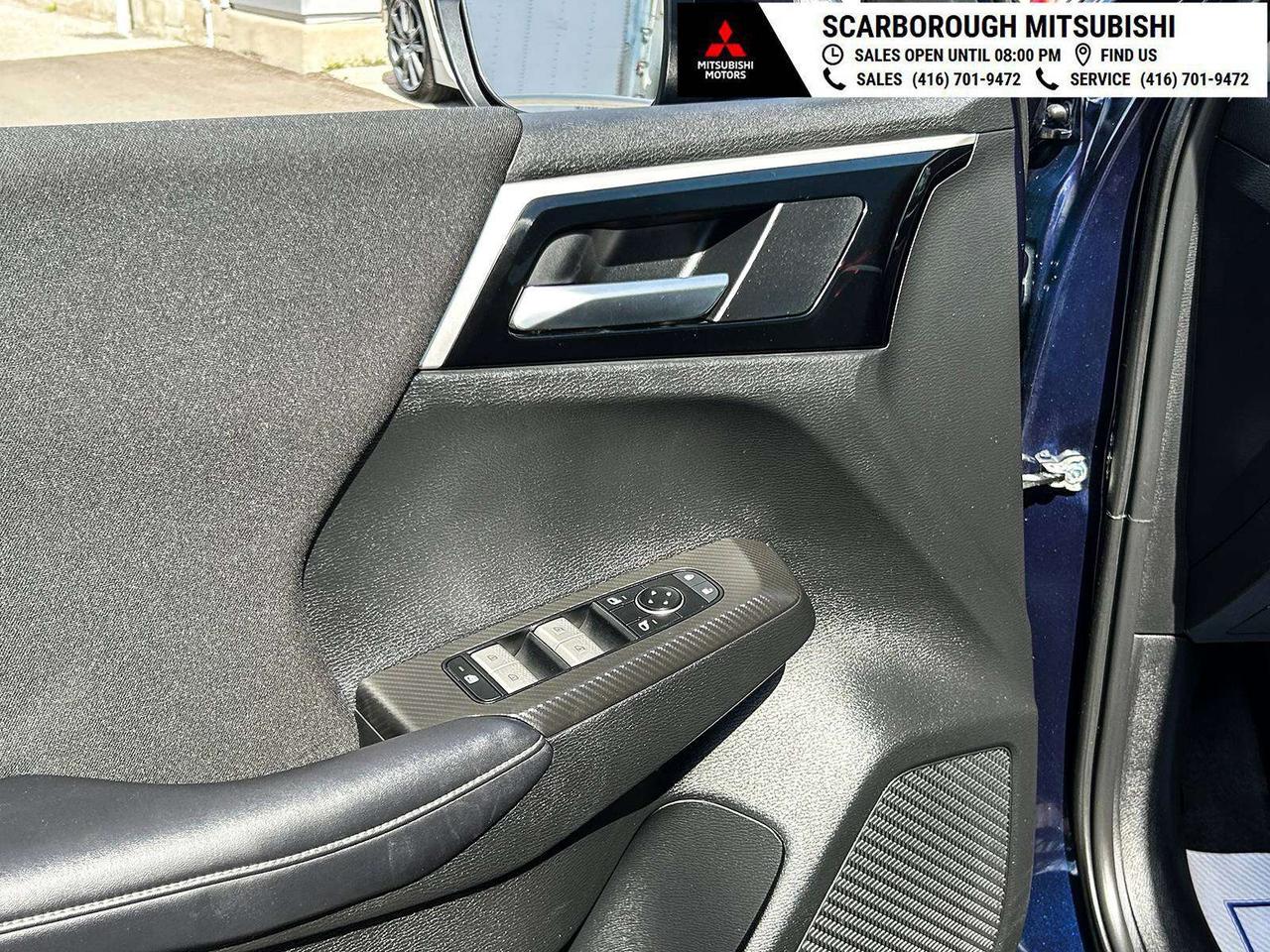 2023 Mitsubishi Outlander ES   PHEV   Apple Carplay I  Rear camera Photo