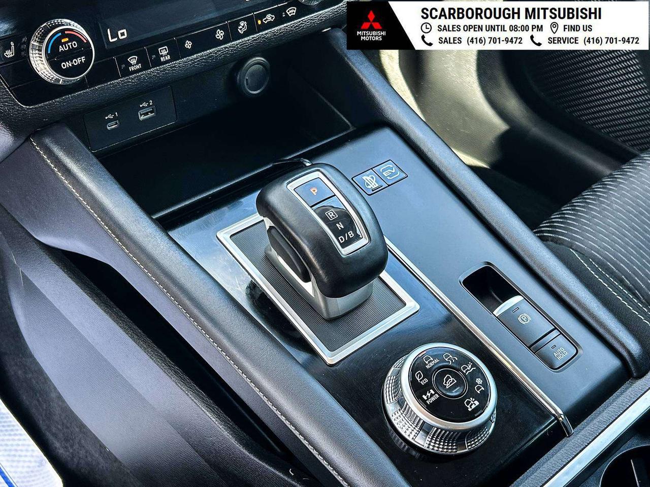 2023 Mitsubishi Outlander ES   PHEV   Apple Carplay I  Rear camera Photo