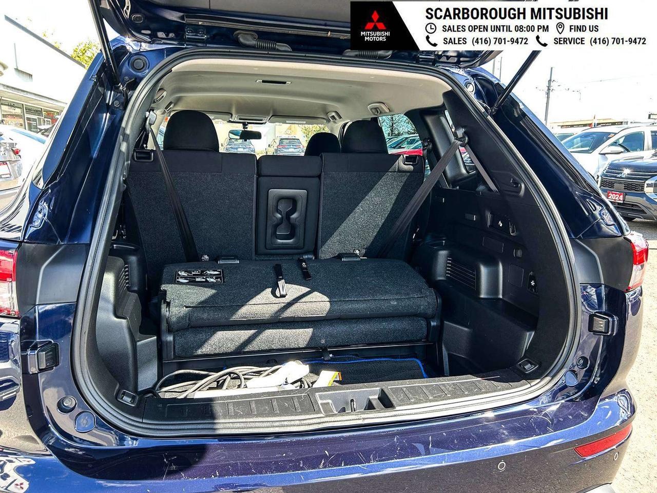 2023 Mitsubishi Outlander ES   PHEV   Apple Carplay I  Rear camera Photo