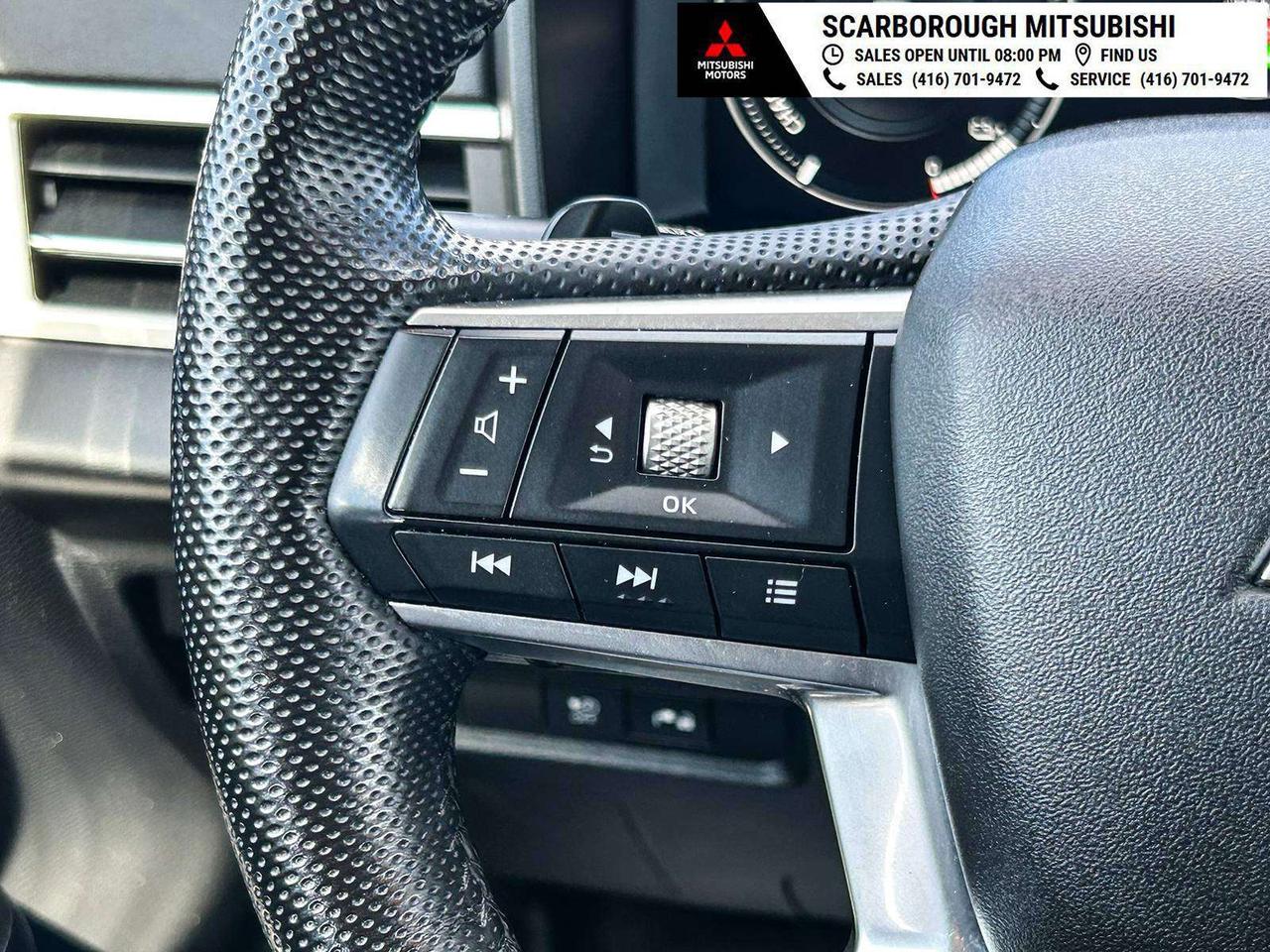 2023 Mitsubishi Outlander ES   PHEV   Apple Carplay I  Rear camera Photo