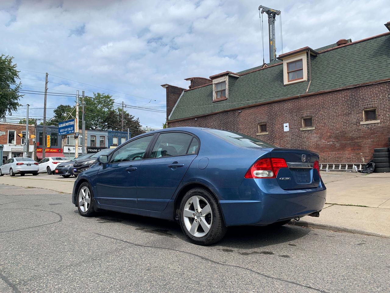 2010 Honda Civic LX SPORT Photo2