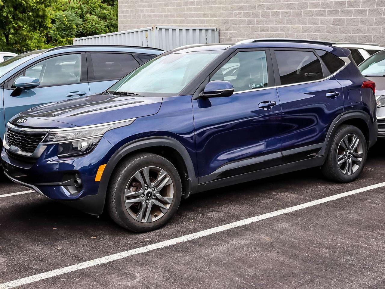 2023 Kia Seltos EX Photo0