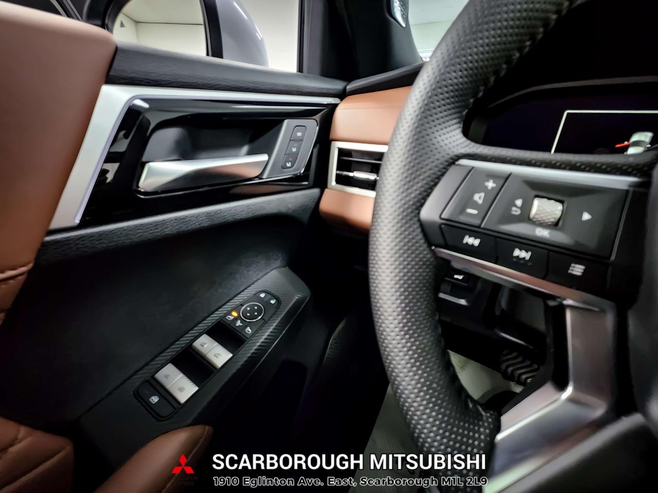 2026 Mitsubishi Outlander GT PREMIUM Demo Photo