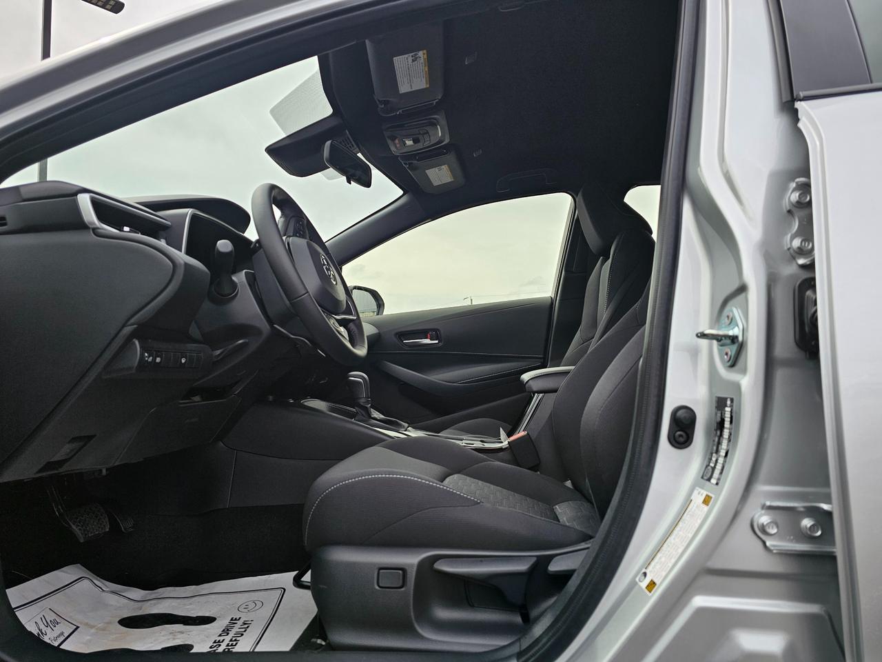 2027 Toyota COROLLA HATCHBACK CVT  Photo4