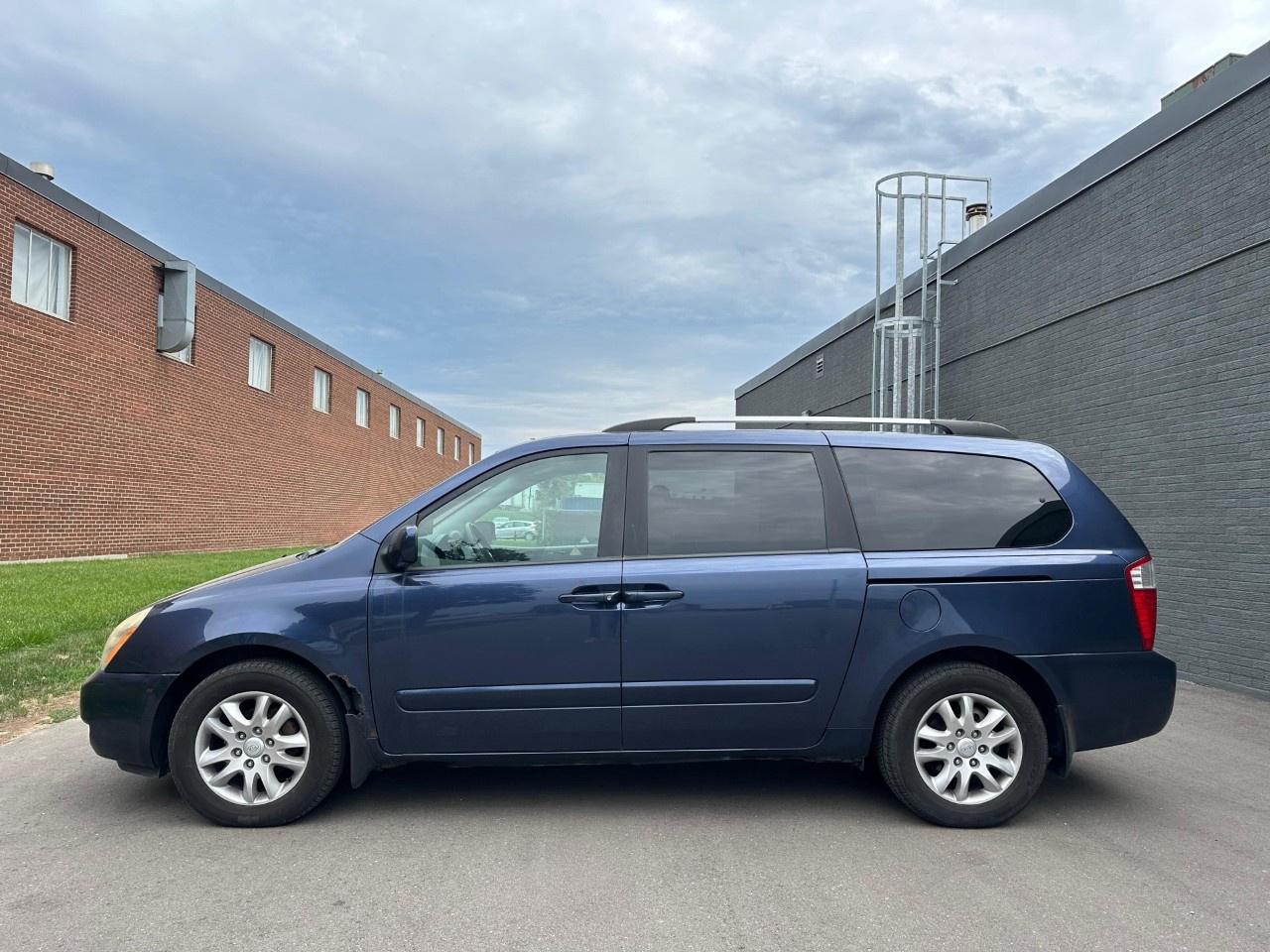 2009 Kia Sedona 4dr Wgn EX w/Pwr Pkg Photo