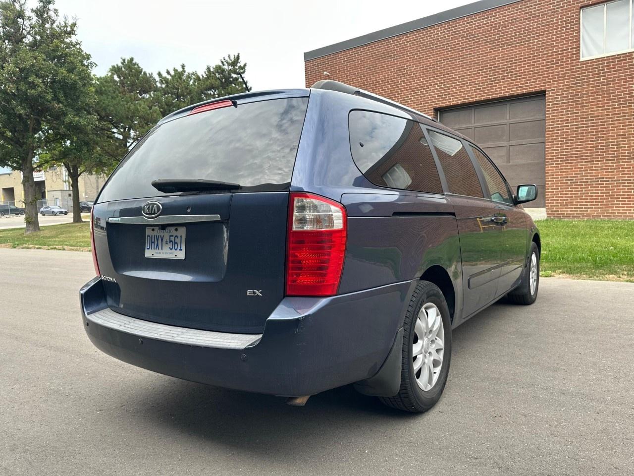 2009 Kia Sedona 4dr Wgn EX w/Pwr Pkg Photo