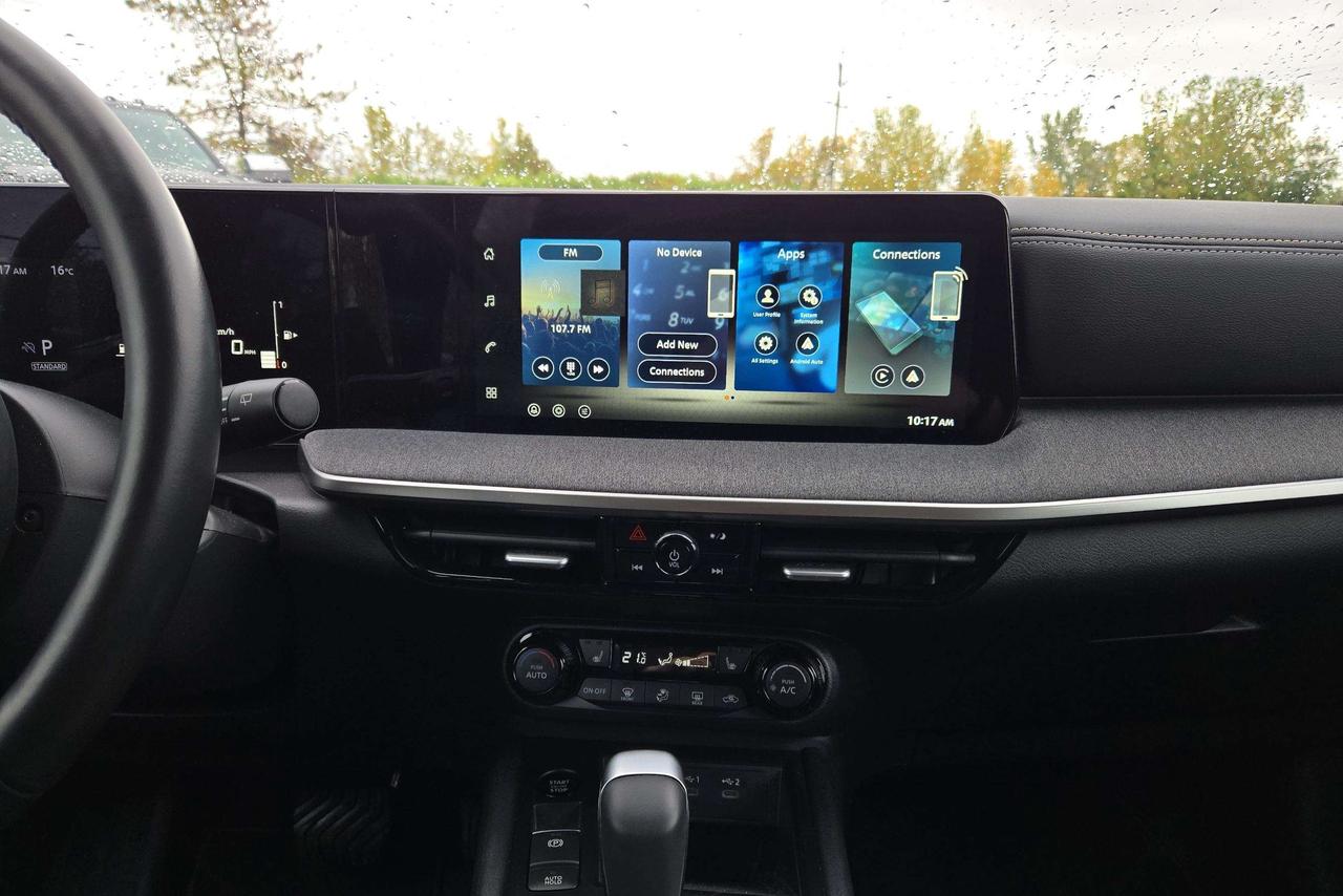 2026 Nissan Kicks SV Photo