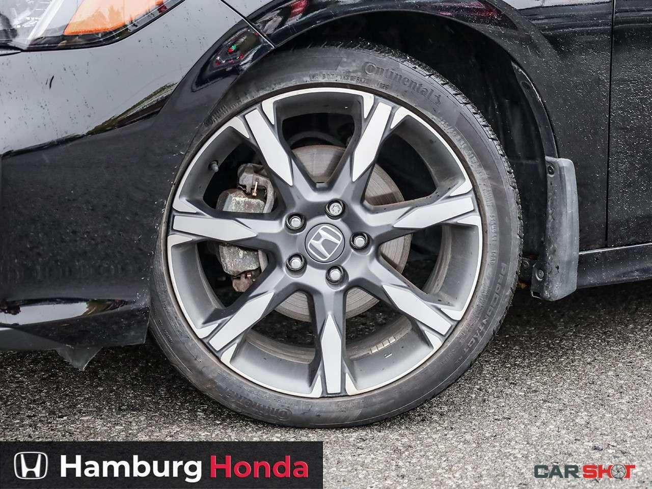 2025 Honda Civic Sport Touring eCVT Sedan Photo