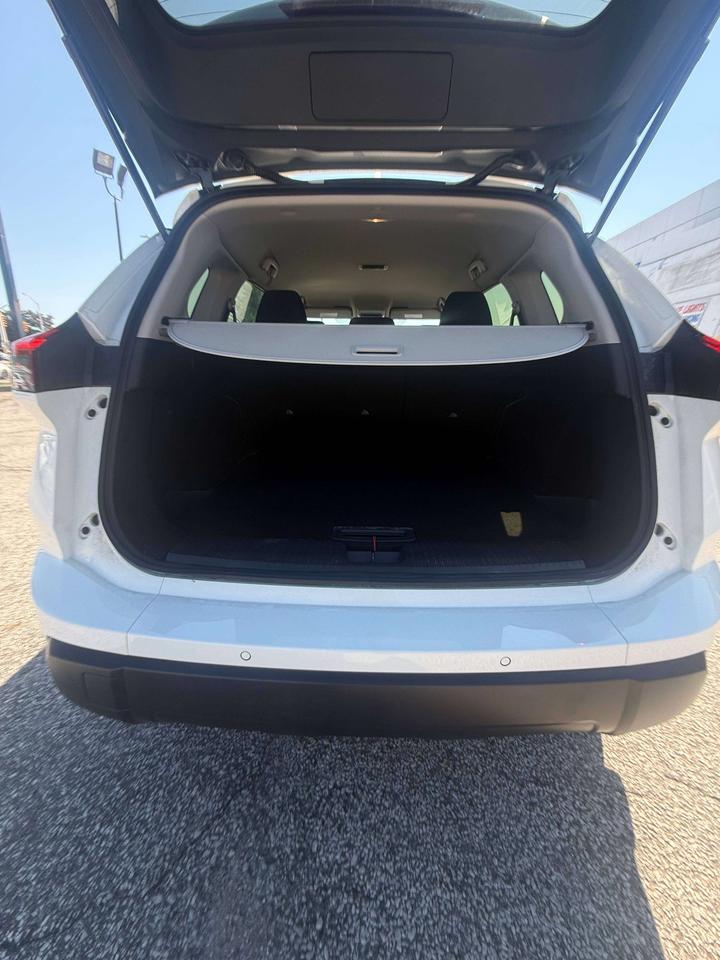 2024 Nissan Rogue S Photo