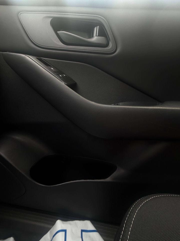 2024 Nissan Rogue S Photo