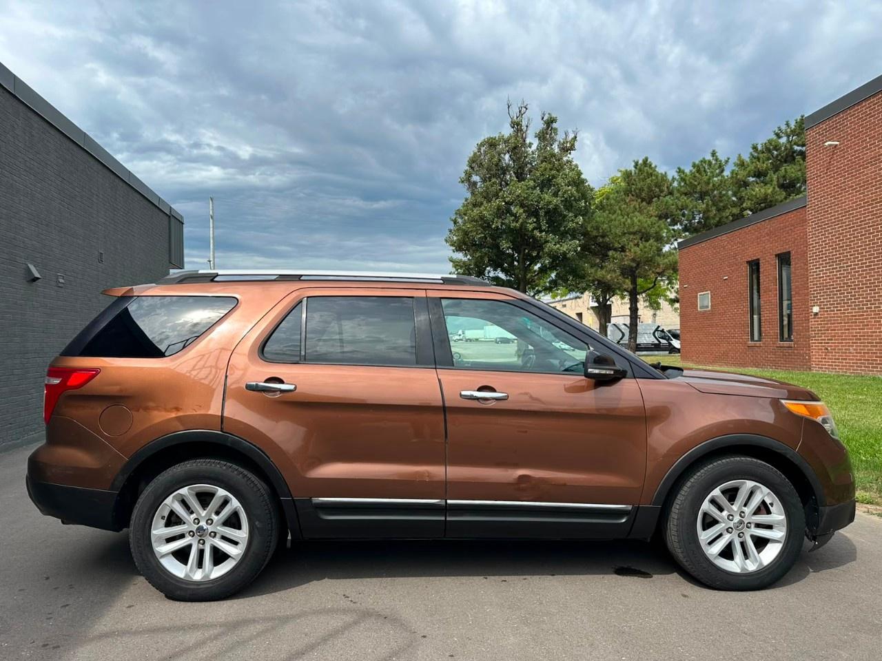 2011 Ford Explorer FWD 4dr V6 Auto XLT Photo